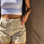 1688749986_Beige-Shorts-Outfits.jpg