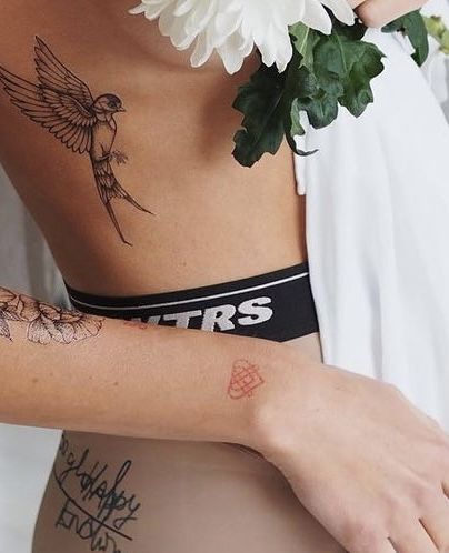 Dove Tattoo Ideas For Ladies