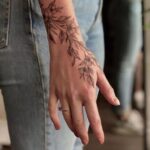 1688800710_Henna-Wrist-Tattoos.jpg