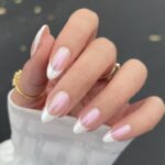 1688812362_French-Tip-Nails.jpg