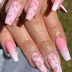 1688814354_Pink-Ombre-Glitter-Manicure.jpg