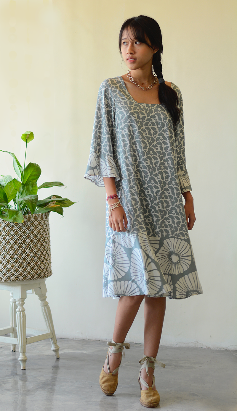 Airy Bell Sleeve Dress Outfits